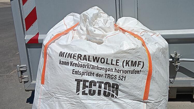 Landkreis Forchheim: D&auml;mmmaterialien falsch angeliefert - Landratsamt weist auf Gef&auml;hrlichkeit hin