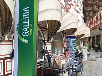 Präsenz zeigen in "1a"-Lage: Galeria Kaufhof ist jetzt auch im Stadthaus am Coburger Marktplatz vertreten. Foto: J. Berger