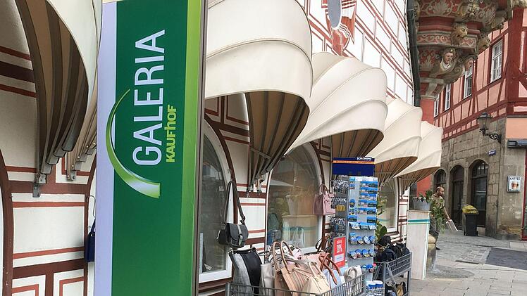 Präsenz zeigen in "1a"-Lage: Galeria Kaufhof ist jetzt auch im Stadthaus am Coburger Marktplatz vertreten. Foto: J. Berger