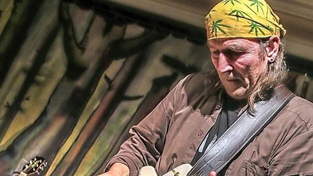 Andreas Schirneck pr&auml;sentiert Songs der Siebzigerjahre. Foto: pr