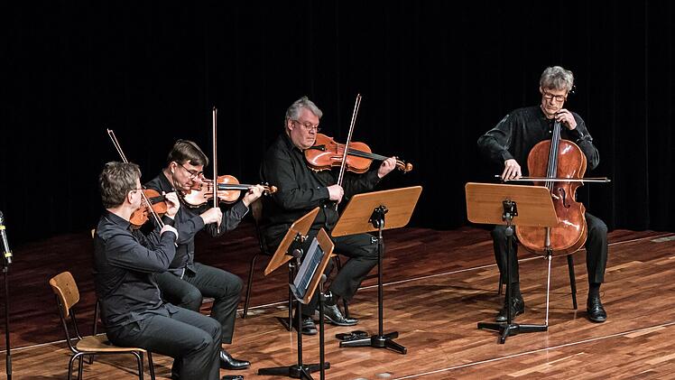 Das Vogler Quartett und der Saxofonist Christian Segmehl gastierten im Coburger Kongresshaus.Foto_Jochen Berger