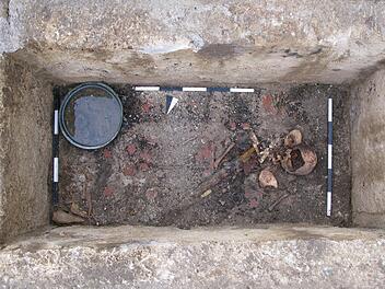 Bamberg: Forscher tauen tiefgefrorenes Grab aus 7. Jahrhundert auf - Junge soll untersucht werden