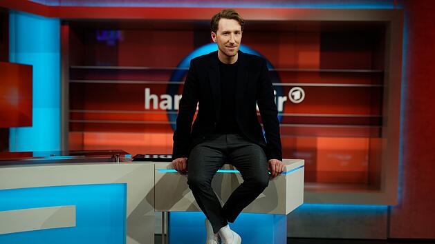 Louis Klamroth f&auml;hrt selbst gerne erste Klasse in der Bahn - will sie aber abschaffen