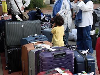 Ankunft von Afghanen mit Aufnahmezustand