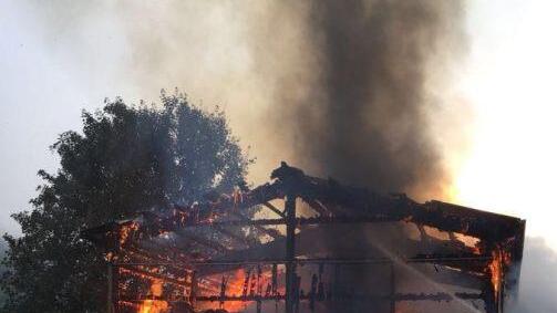 Beim Brand in Höfles. Foto: Feuerwehr Kronach/Gerwin Lieb