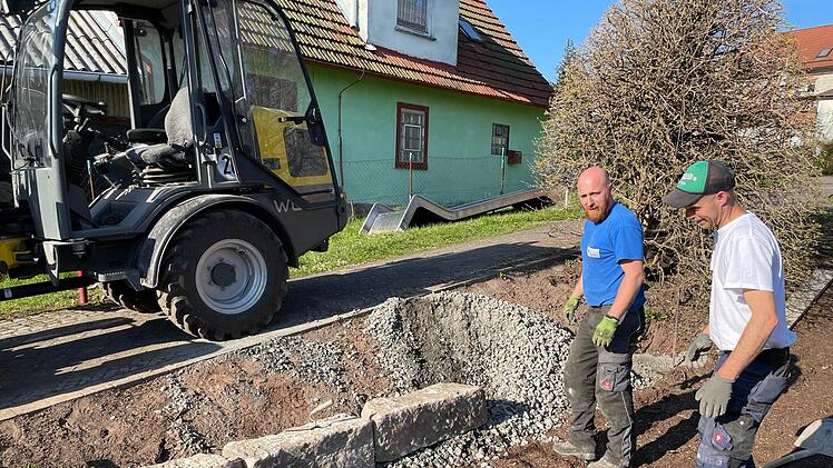Mit großem ehrenamtlichen Einsatz haben die Oberbacher einen neuen Spielplatz gebaut.Foto: Gerd Kleinhenz
