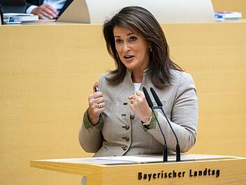 "Brauchen keinen Nanny-Staat": CSU-Ministerin wettert gegen Steuerplan der EU