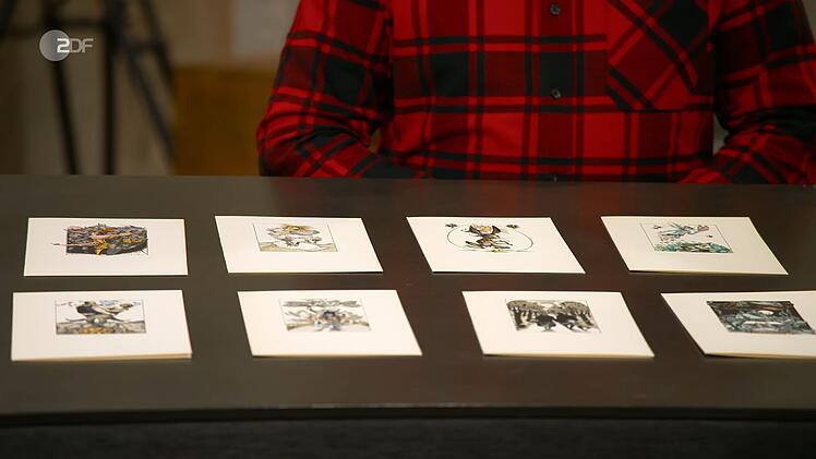 Die weiteren Raritäten der Trödel-Show: Das Mappenwerk "Die dreizehn Monate" von Erich Kästner aus dem Jahr 1972 mit Bildern und Gedichten wird auf 180 bis 220 Euro geschätzt.