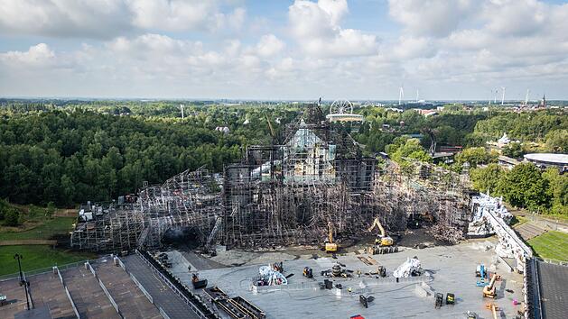 Feuer zerstört Hauptbühne von Tomorrowland-Festival