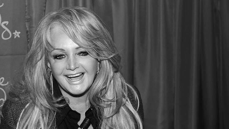 4563185_bonnie-tyler_artikel-detail-bild-748_1GjSzB_oGAbBu.jpg