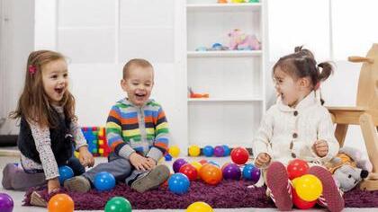 Sanfte und helle Farbtöne, die mit fröhlichen Akzenten daherkommen, gefallen Kindern gut.  Foto: djd/thx