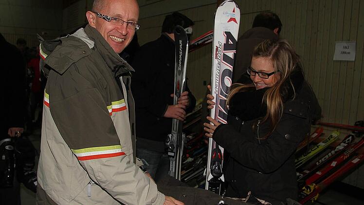 Thomas Oechsner (53) hat Atomic-Skier für seine 26 Jahre alte Tochter gefunden - und so manch anderes Schnäppchen.