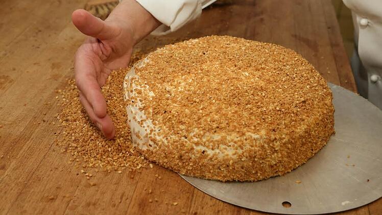 Krokanttorte Schritt für Schritt Foto: Barbara Herbst