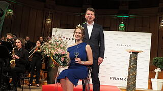 Die 68. Fränkische Weinkönigin wurde gekrönt. Die 68. Fränkische Weinkönigin wurde gekrönt.