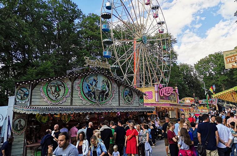 Wir waren live vor Ort: Eröffnung und Bieranstich auf dem Annafest in Forchheim
