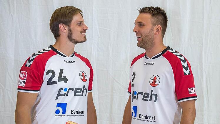 Kannst du spielen? Beim Handball-Drittligisten HSC Bad Neustadt sind mit Franziskus Gerr (links) und Michal Panfil beide Kreisläufer für die Partie am Freitag gegen Groß-Umstadt fraglich.  Foto: Anand Anders