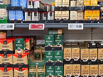 Markenprodukt oder Eigenmarke: Wo lohnt sich der Griff zum No-Name?