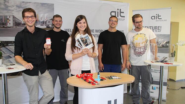 Die Azubis von "ait" in Kasendorf.   Foto: Dagmar Besand
