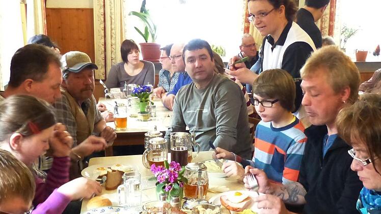 Launige Geselligkeit ist in der Zoigl-Stube Programm. Hartwich-Zoigl