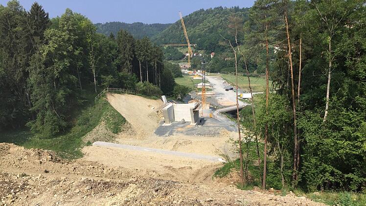 Blick auf die Baustelle bei Untersteinach. Foto: Jürgen Gärtner