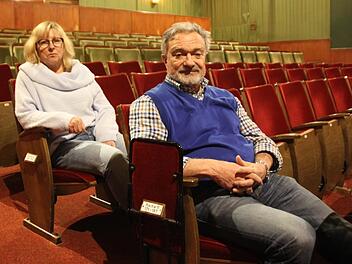 Sie gehören zu den Machern eines besonderen Kinos: Geschäftsführerin Ruth Dormann und Winfried Hartl, der Vorsitzende des Vereins "Kintopp-Freunde Hollfeld". Fotos: Alexander Hartmann