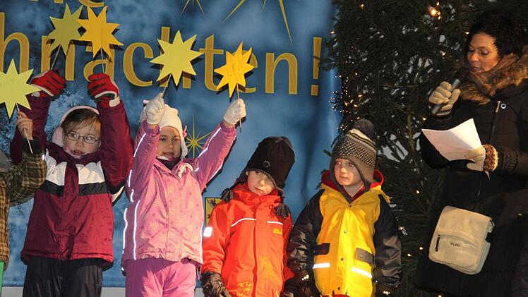 Die kleinen Sterne hatten am Ende der Geschichte eine tolle Idee. Fotos: Michael Busch