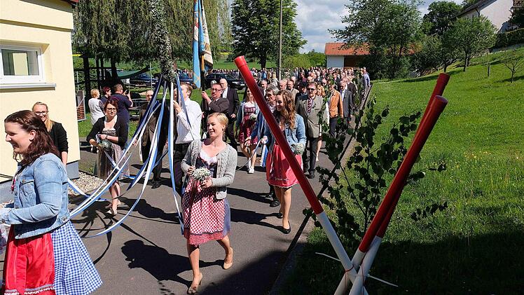 Gute Laune herrschte bei der Kirchenparade.  Foto: Gerd Schaar