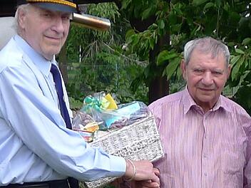 Gl&uuml;ckwunsch, Alfred Singer!