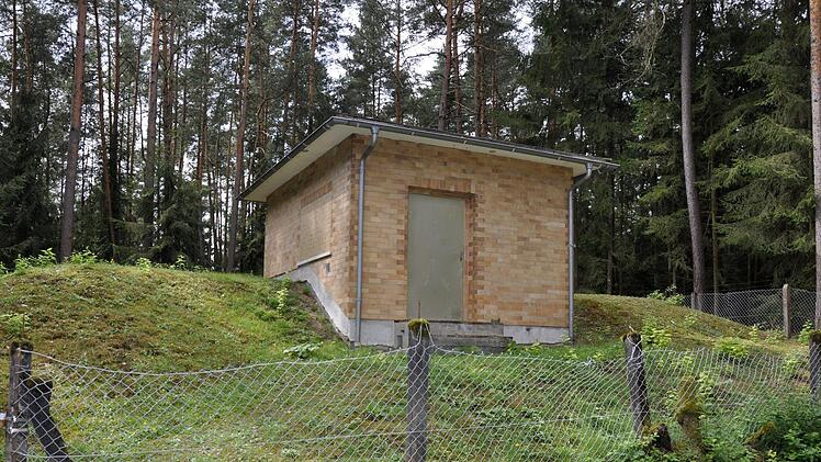 Der Hochbehälter in Wörlsdorf, der aus Sicherheitsgründen ebenfalls vom Netz genommen wurde. Foto: Gemeinde Sonnefeld