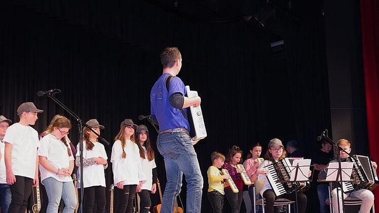 Die Rennsteigspatzen der Grund- und Mittelschule Windheim