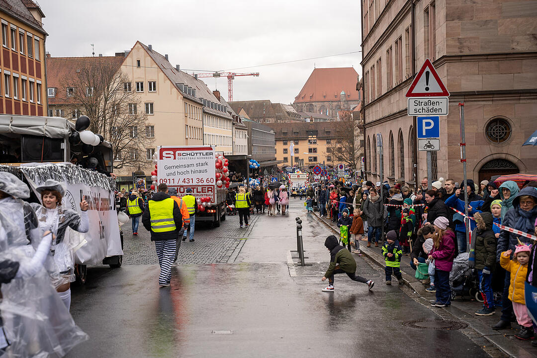 Der traditionelle Umzug zog ca. 70.000 Faschingsfreunde an.