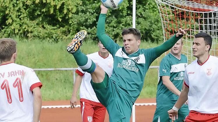 Trotz großen Einsatzes fuhr der TSV (hier Marco Konradi) ohne Punkt nach Hause.  Foto: Dirk Meier