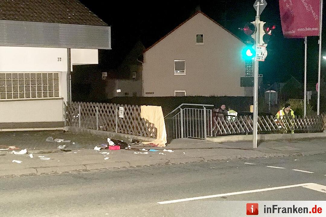 Verkehrsunfall in Cadolzburg: Fußgängerin tödlich verletzt