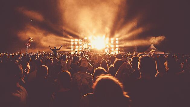 Konzert, B&uuml;hne, Besucher, Fans, Musik