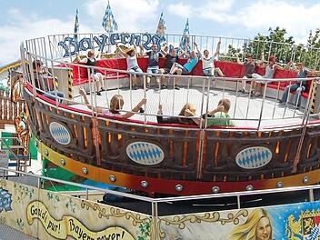 Die Bayernwippe ist fester Bestandteil des Lichtenfelser Schützenfestes. Foto: Andreas Welz