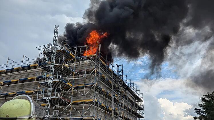 Kitzingen: Feuer im Staatsarchiv-Neubau – Feuerwehr vermutet Brandursache