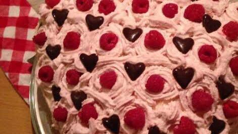 Yvonne Müller hat heute ihrem Schatz eine Torte gebacken. Foto: Yvonne Müller aus Hof.