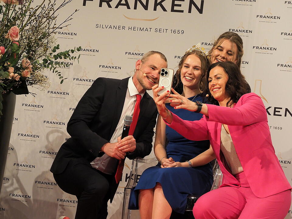 Die 68. Fr&auml;nkische Weink&ouml;nigin wurde gekr&ouml;nt.