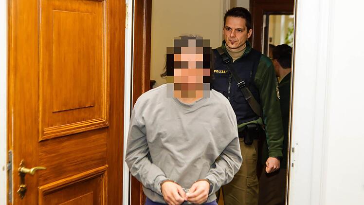 Ein 27-Jähriger soll unter anderem versucht haben, eine 17-Jährige in Kersbach zu missbrauchen. Jetzt hat sich der Angeklagte zu den Vorwürfen geäußert. Foto: M. Hoch