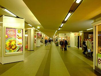 Die Königstorpasssage in Nürnberg ist jetzt sicherer: Die Stadt hat umfassende Arbeiten vorgenommen. Im Fokus steht vor allem die Beleuchtung. Foto: Nikolas Pelke