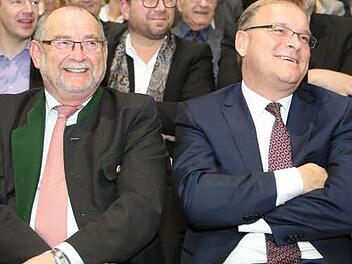 Noch hat Bamberg zwei Bürgermeister, OB Andreas Starke (r.) von der SPD und Bürgermeister Werner Hipelius (l.) von der CSU. Ob aus dem Duo ein Trio werden könnte, entscheidet sich spätestens am 7. Mai bei der konstituierenden Sitzung des neuen Stadtrats.