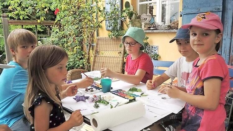 Düfte lernten die Kinder beim Ferienprogramm kennen.  Foto: Gerold Snater