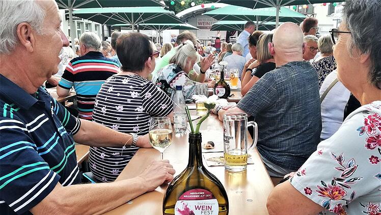 Weinfest auf dem Marktplatz in Bad Kissingen