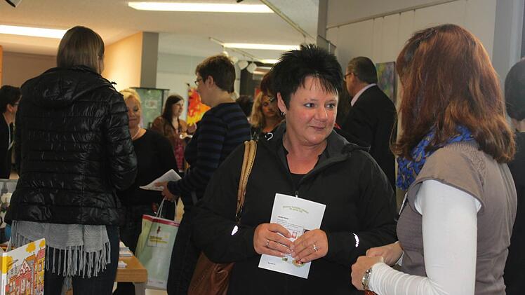 Ziemlich eng ging es manchmal beim Infotag zum Thema "Wiedereinstieg" im Landratsamt zu. Foto: Veronika Schadeck