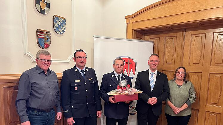 Hassenbach: Feuerwehr verabschiedet langj&auml;hrigen Kommandanten Matthias Reuter
