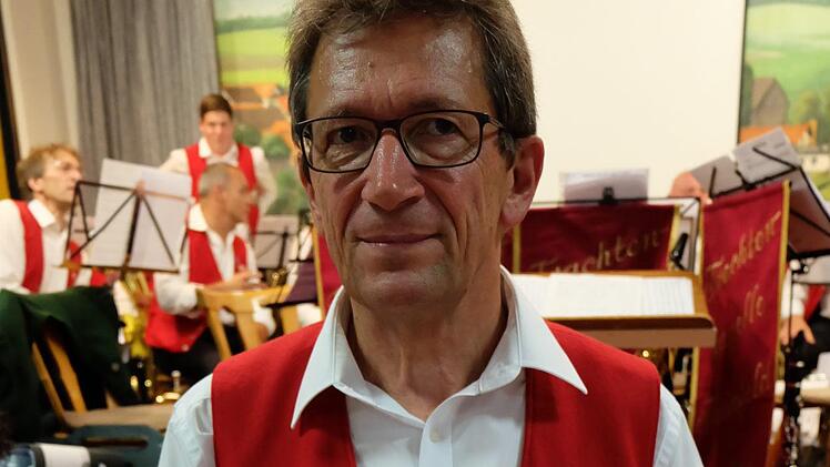 Vorsitzender Thomas Schmitt wurde ebenfalls geehrt. Foto: Philipp Bauernschubert