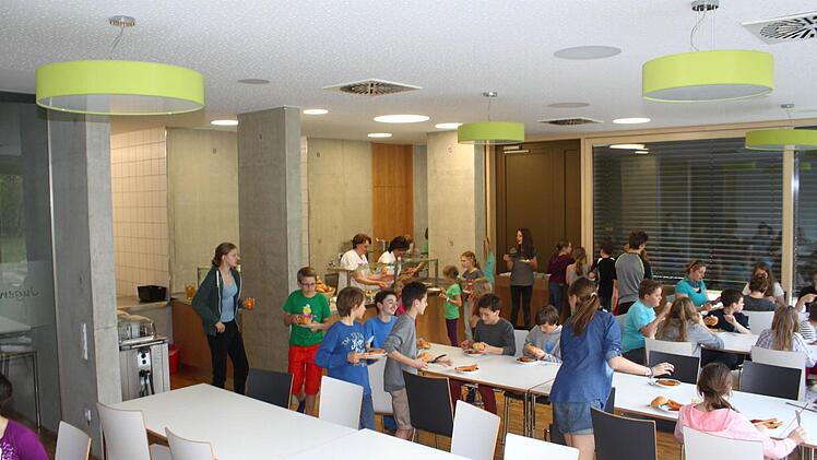 In der Küche herrscht reger Betrieb.