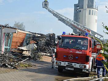 Großbrand einer Schreinerei in Reckendorf Foto: Ronald Rinklef