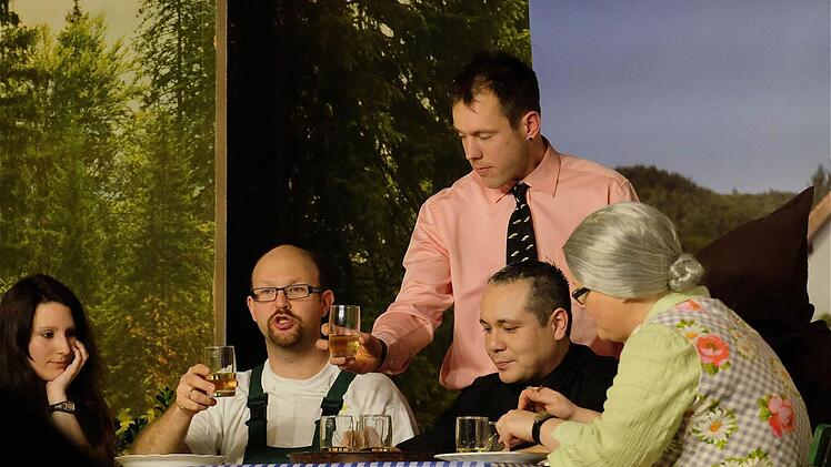 Die Gewinnaussicht bringt alle an einen gemeinsamen Tisch. Foto: Gerd Schaar