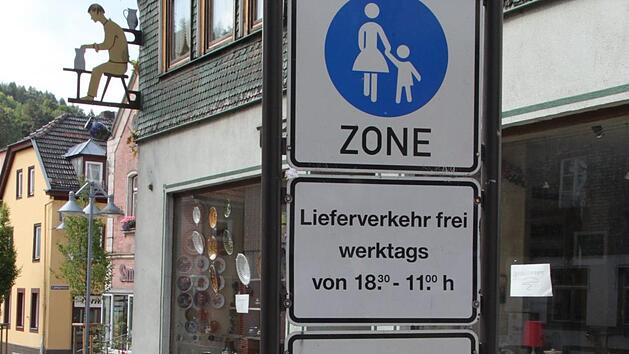 Testphase verl&auml;ngert:  Bis Juni darf von 7 bis 18.30 Uhr in die Fu&szlig;g&auml;ngerzone gefahren werden.  Foto: Ulrike M&uuml;ller